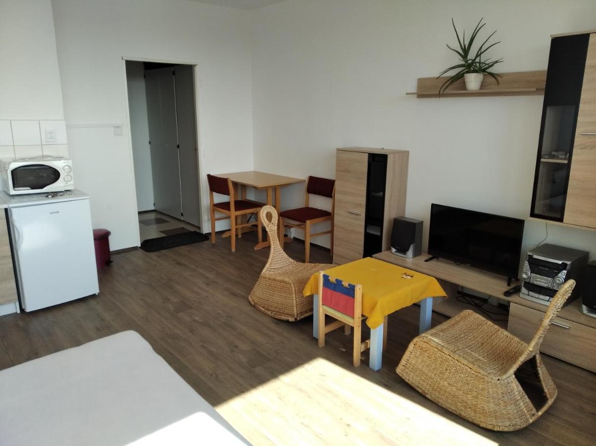 Bolevec Tower Appartement Plzeň Buitenkant foto